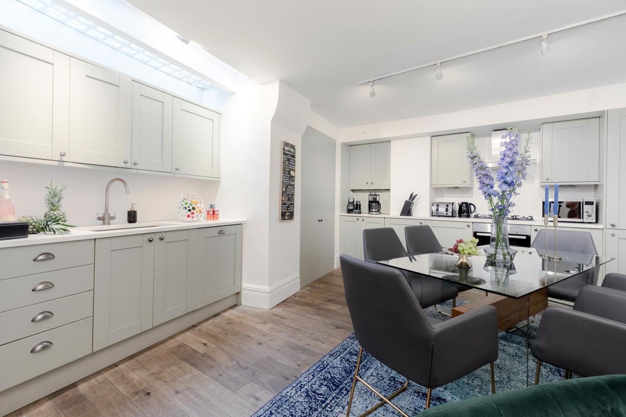 شقة Rare Find Off Oxford St! Soho 5Bed Design House For Xxl Groups لندن المظهر الخارجي الصورة